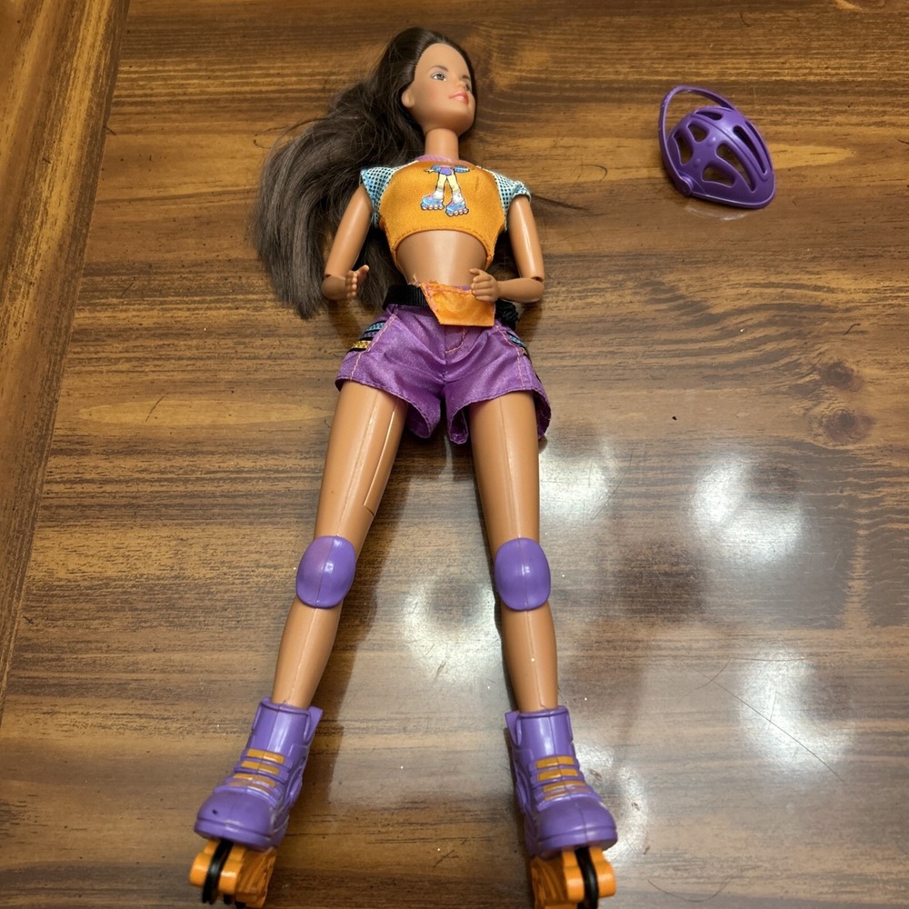 COOL SKATING TERESA Friend of Barbie Doll‎ 1999 Mattel 26231